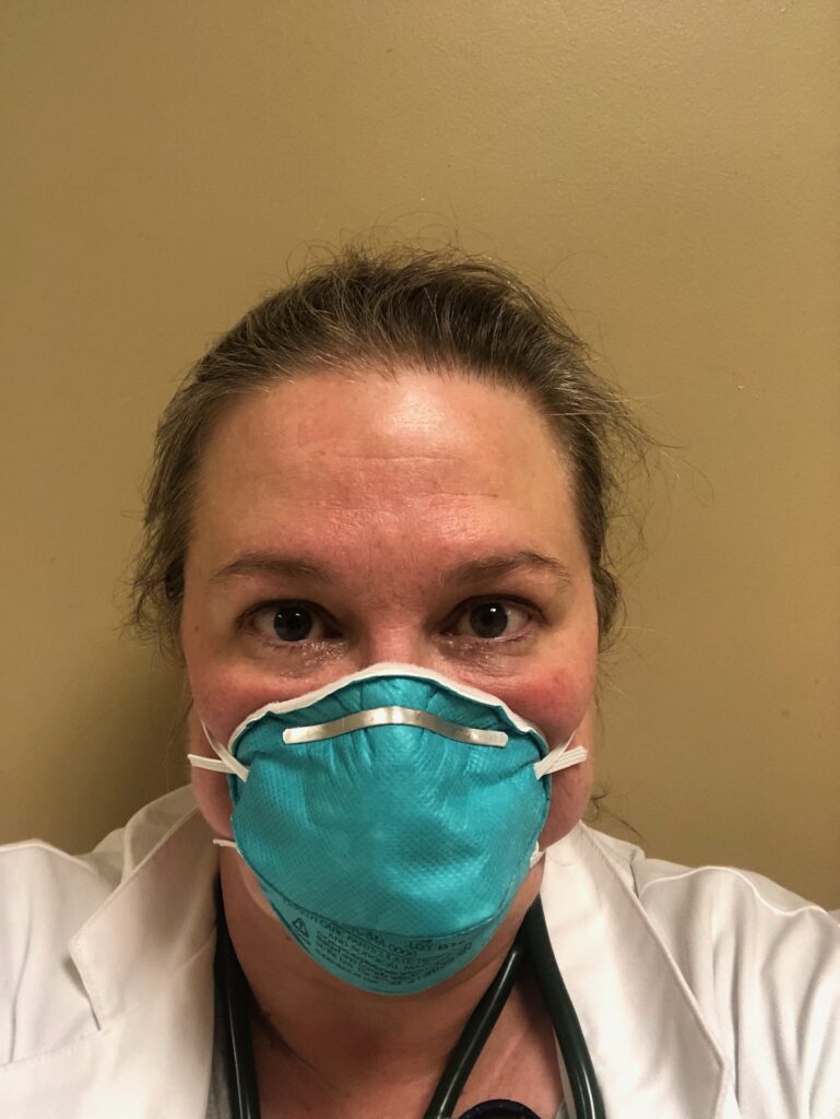 Jenn working as a nurse during the pandemic